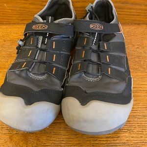 Keen men’s shoe